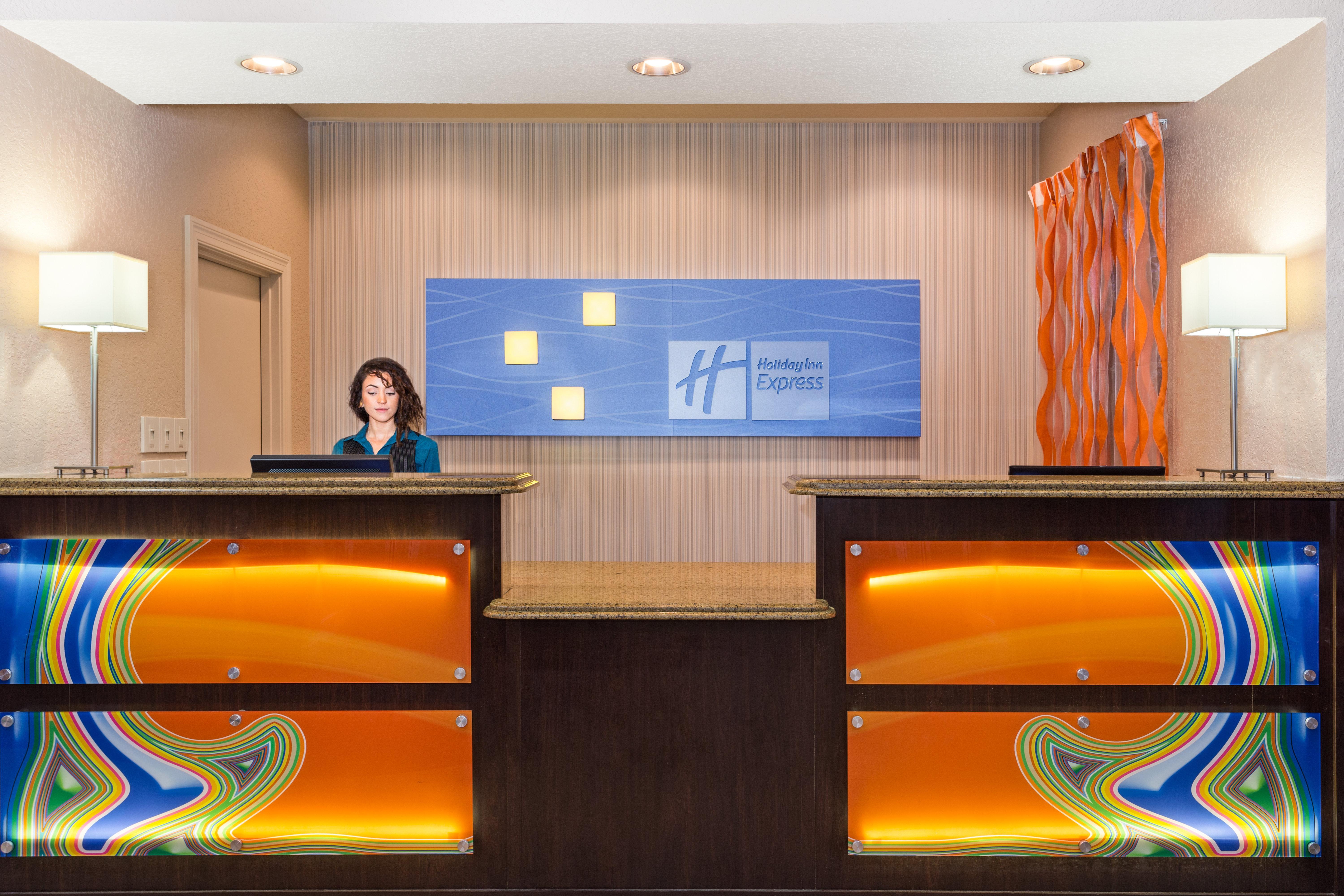 Holiday Inn Express & Suites Lakeland North I-4 By Ihg Esterno foto
