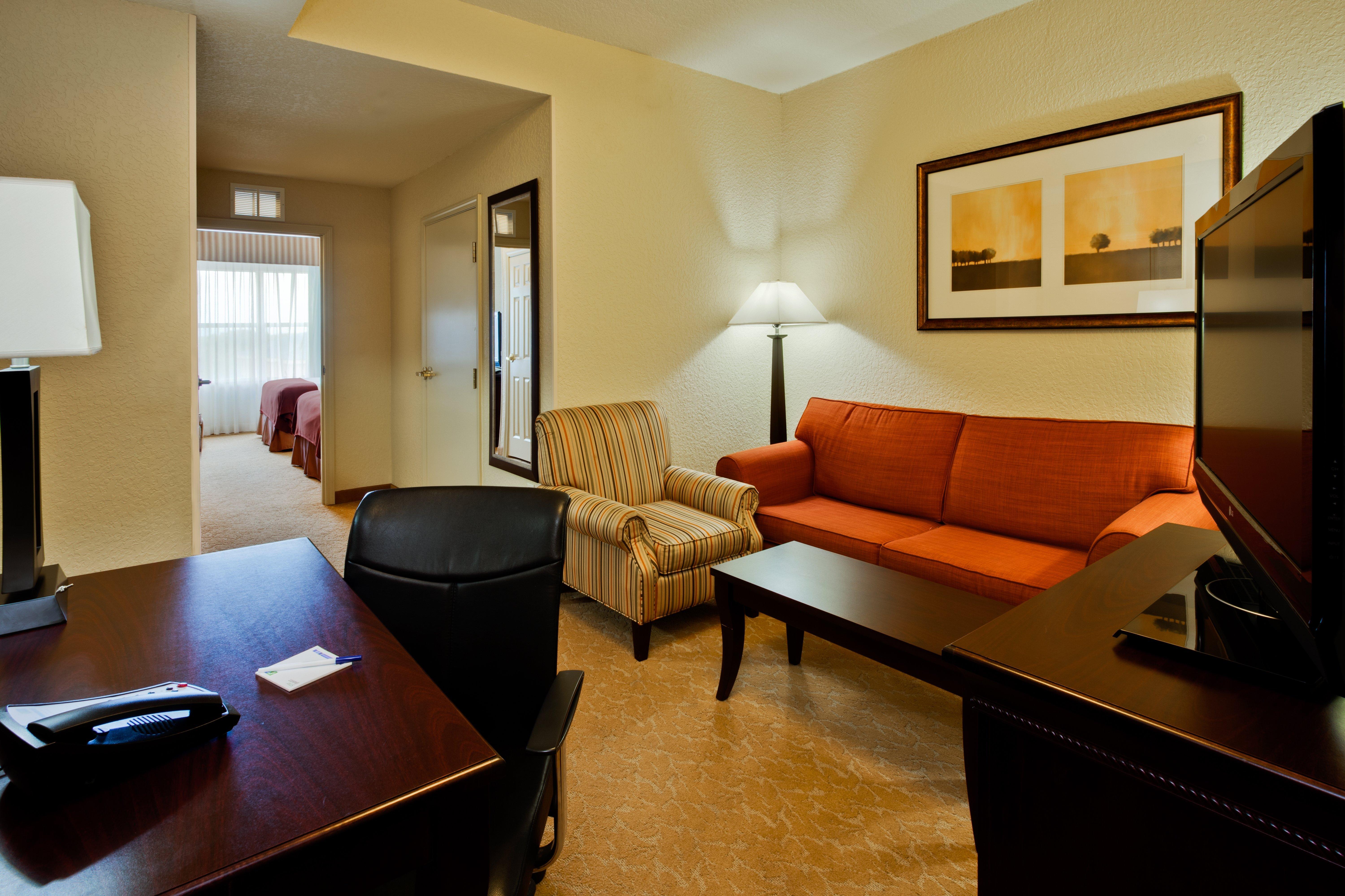 Holiday Inn Express & Suites Lakeland North I-4 By Ihg Esterno foto
