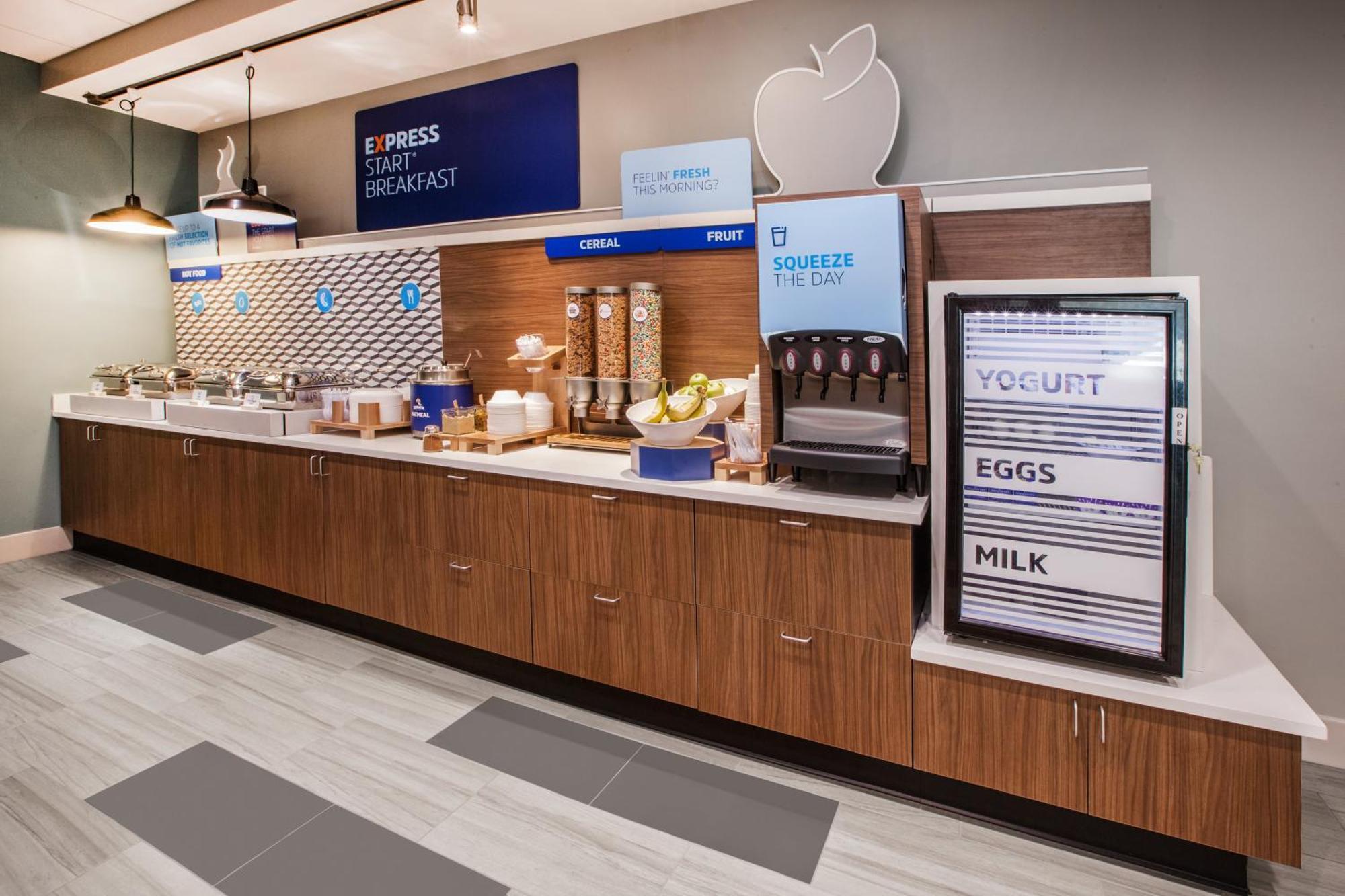 Holiday Inn Express & Suites Lakeland North I-4 By Ihg Esterno foto