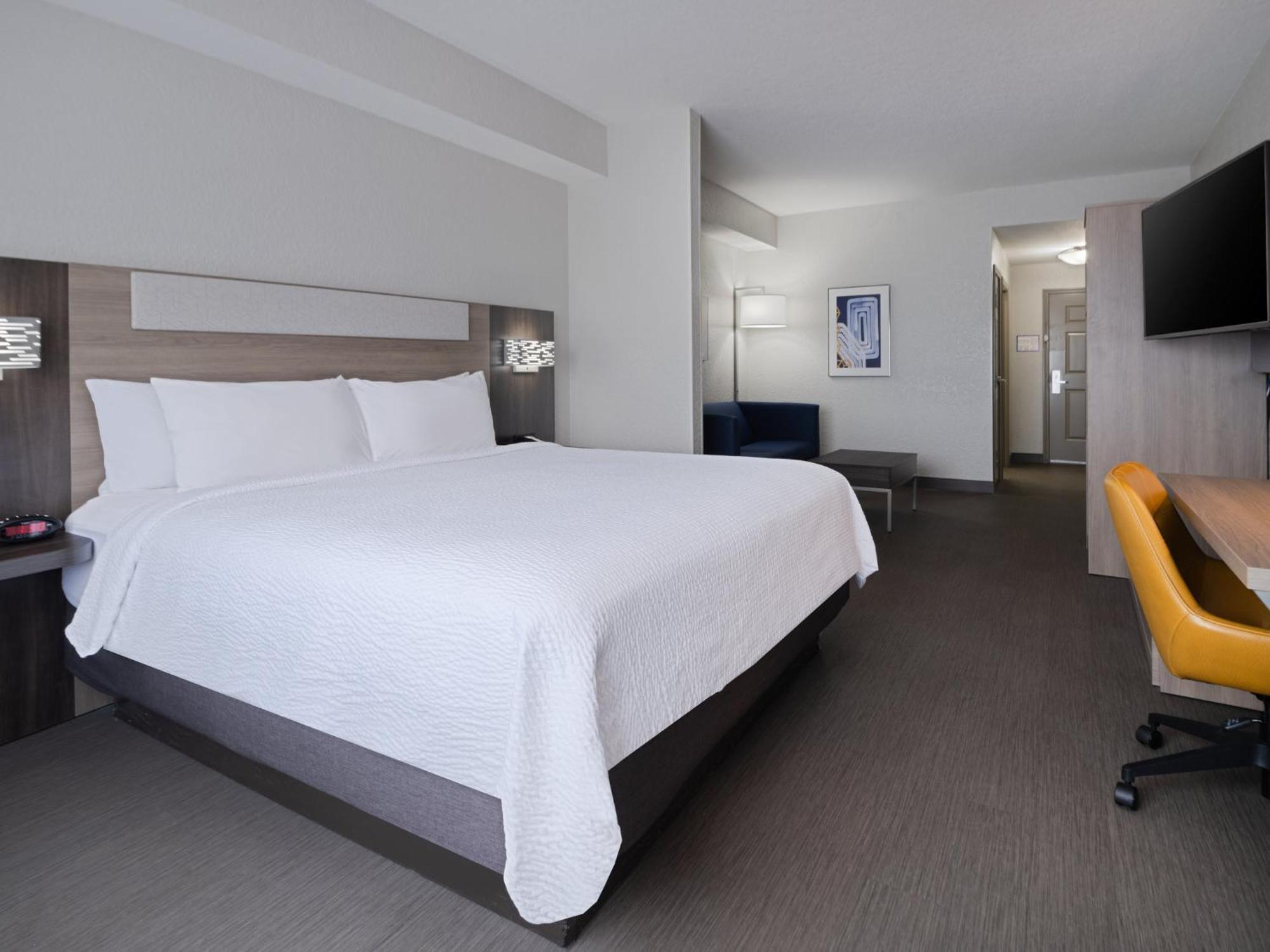 Holiday Inn Express & Suites Lakeland North I-4 By Ihg Esterno foto