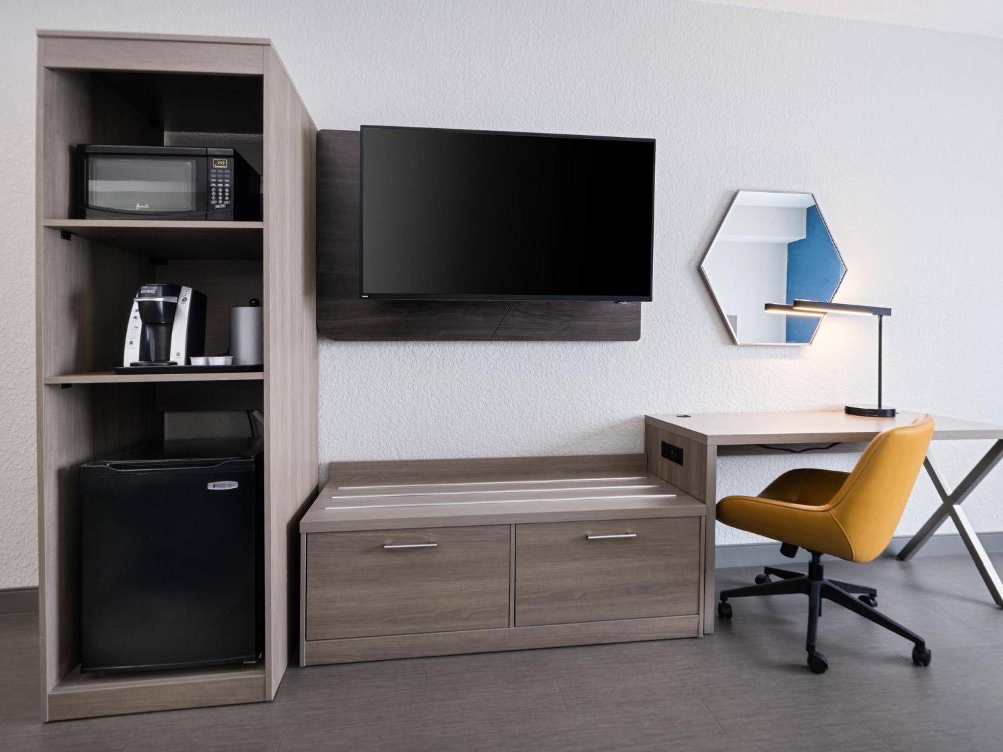 Holiday Inn Express & Suites Lakeland North I-4 By Ihg Esterno foto