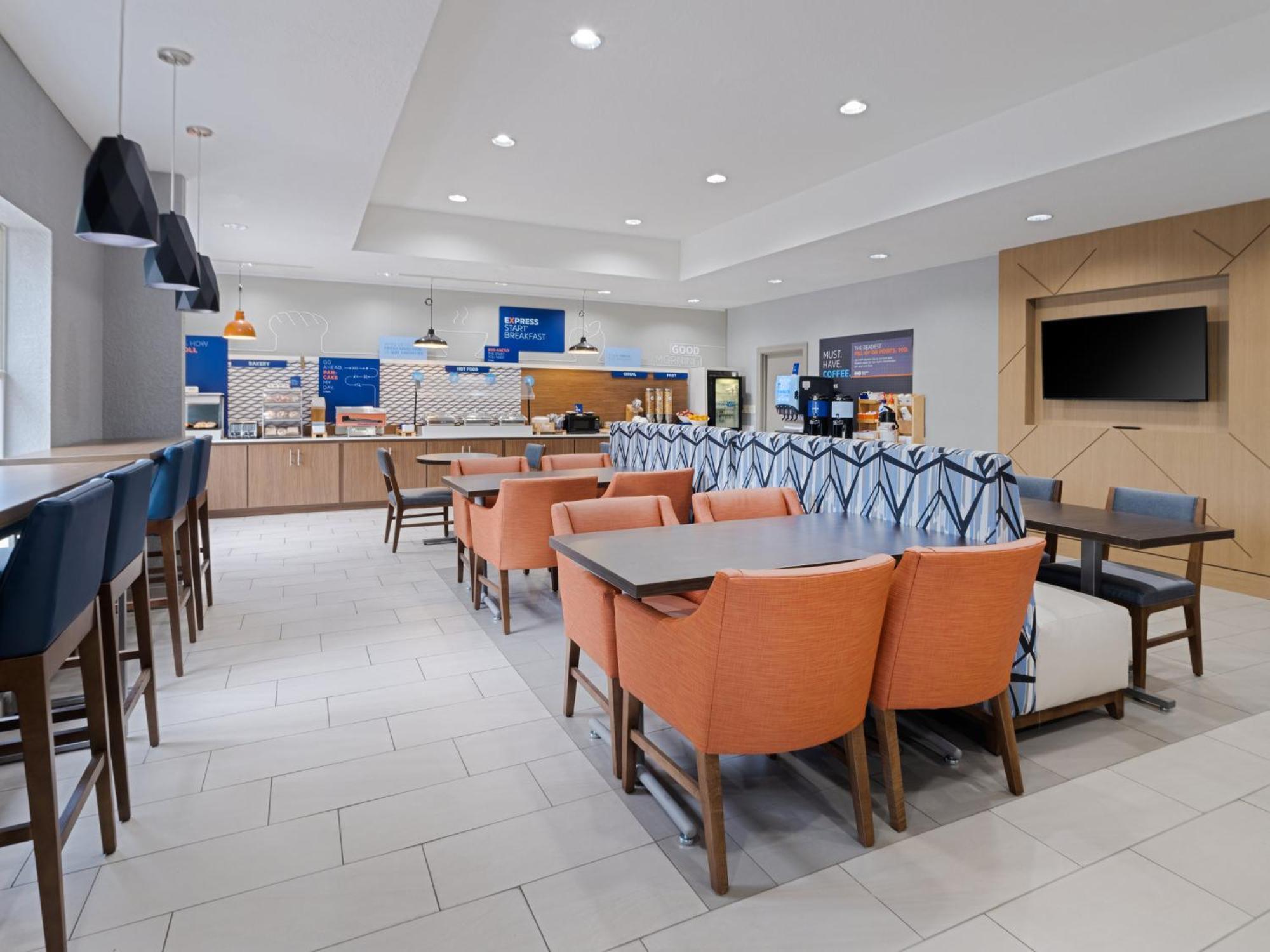 Holiday Inn Express & Suites Lakeland North I-4 By Ihg Esterno foto