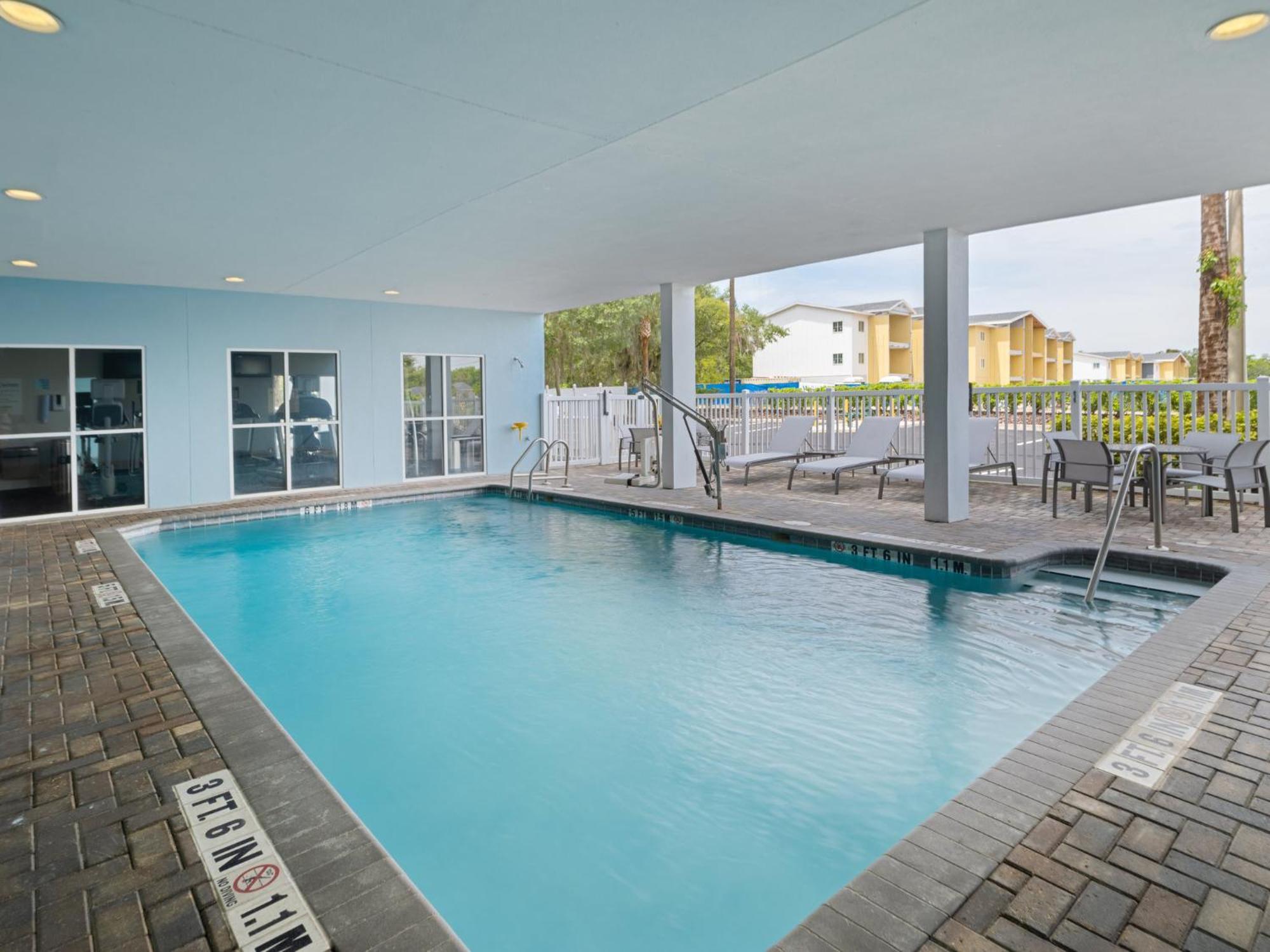 Holiday Inn Express & Suites Lakeland North I-4 By Ihg Esterno foto