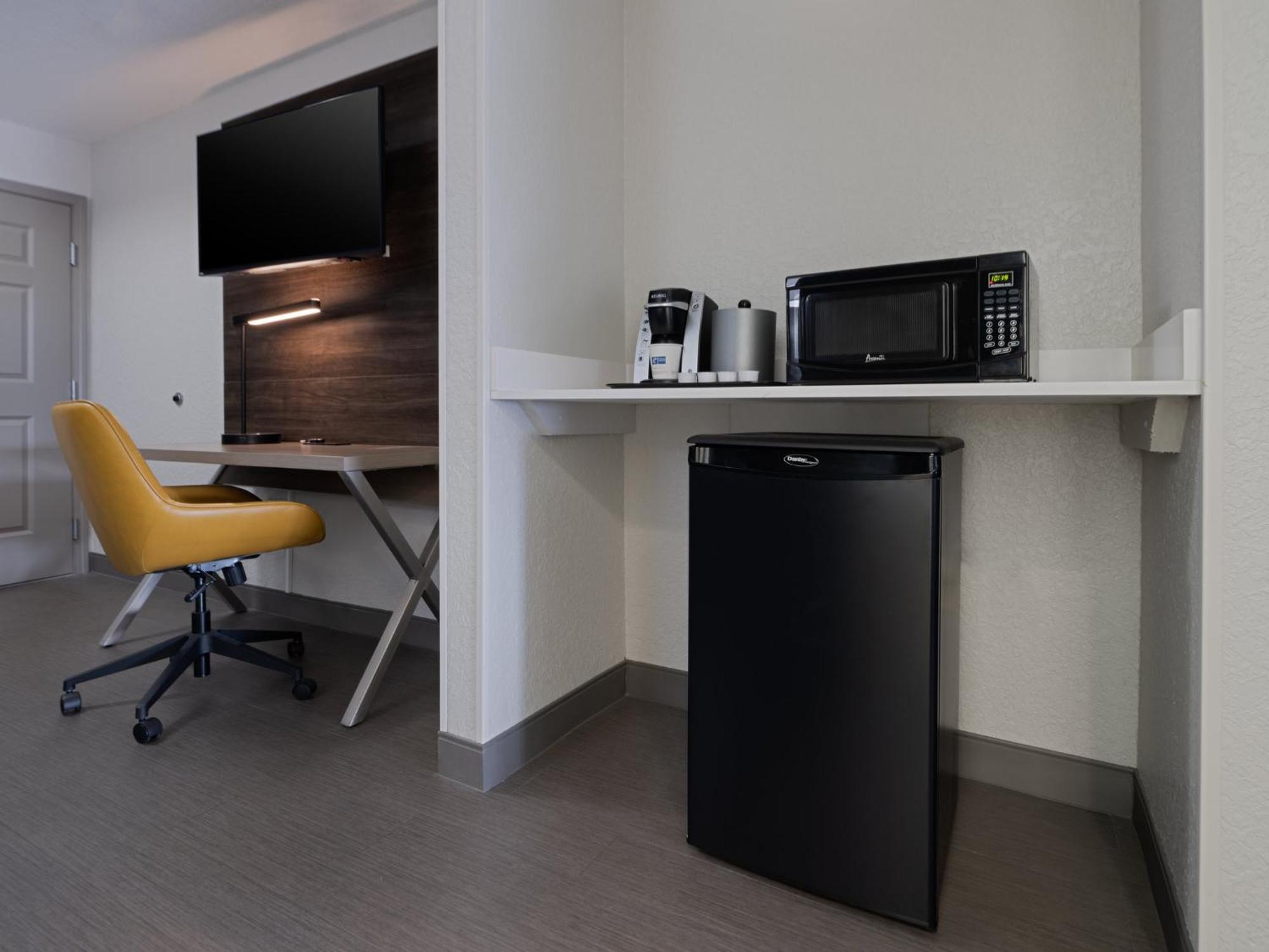 Holiday Inn Express & Suites Lakeland North I-4 By Ihg Esterno foto