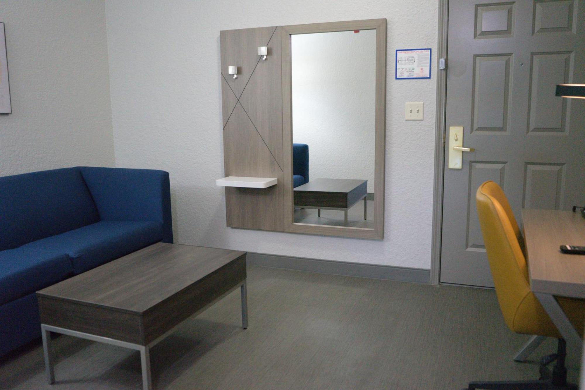 Holiday Inn Express & Suites Lakeland North I-4 By Ihg Esterno foto